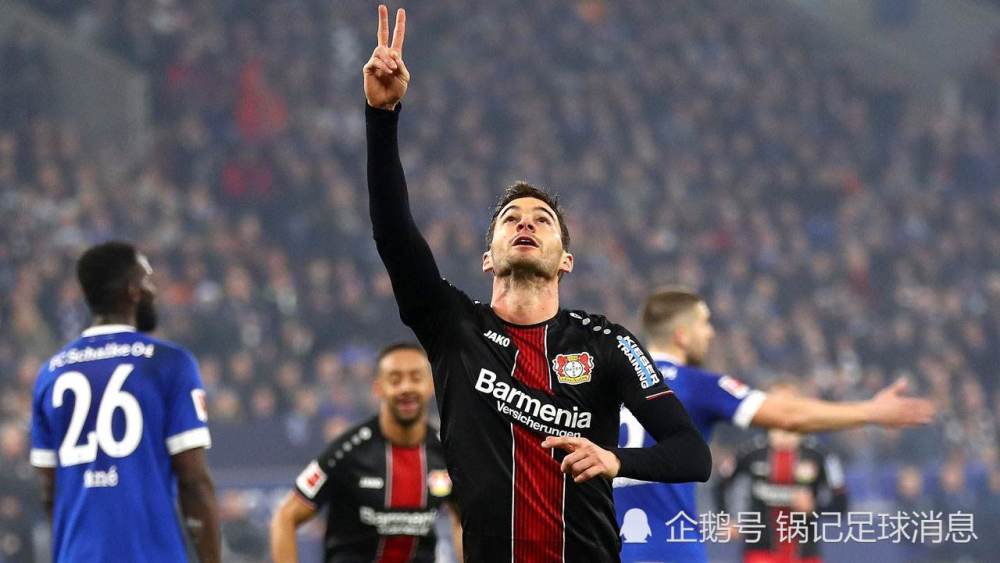  勒沃库森锋线火力全开，德甲金靴之争愈演愈烈