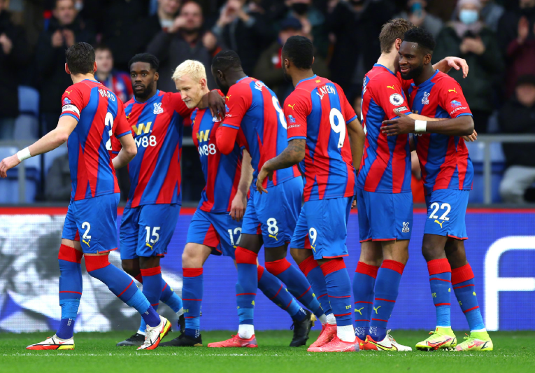  西汉姆联德比战擒铁锤，伦敦双雄演绎激情碰撞